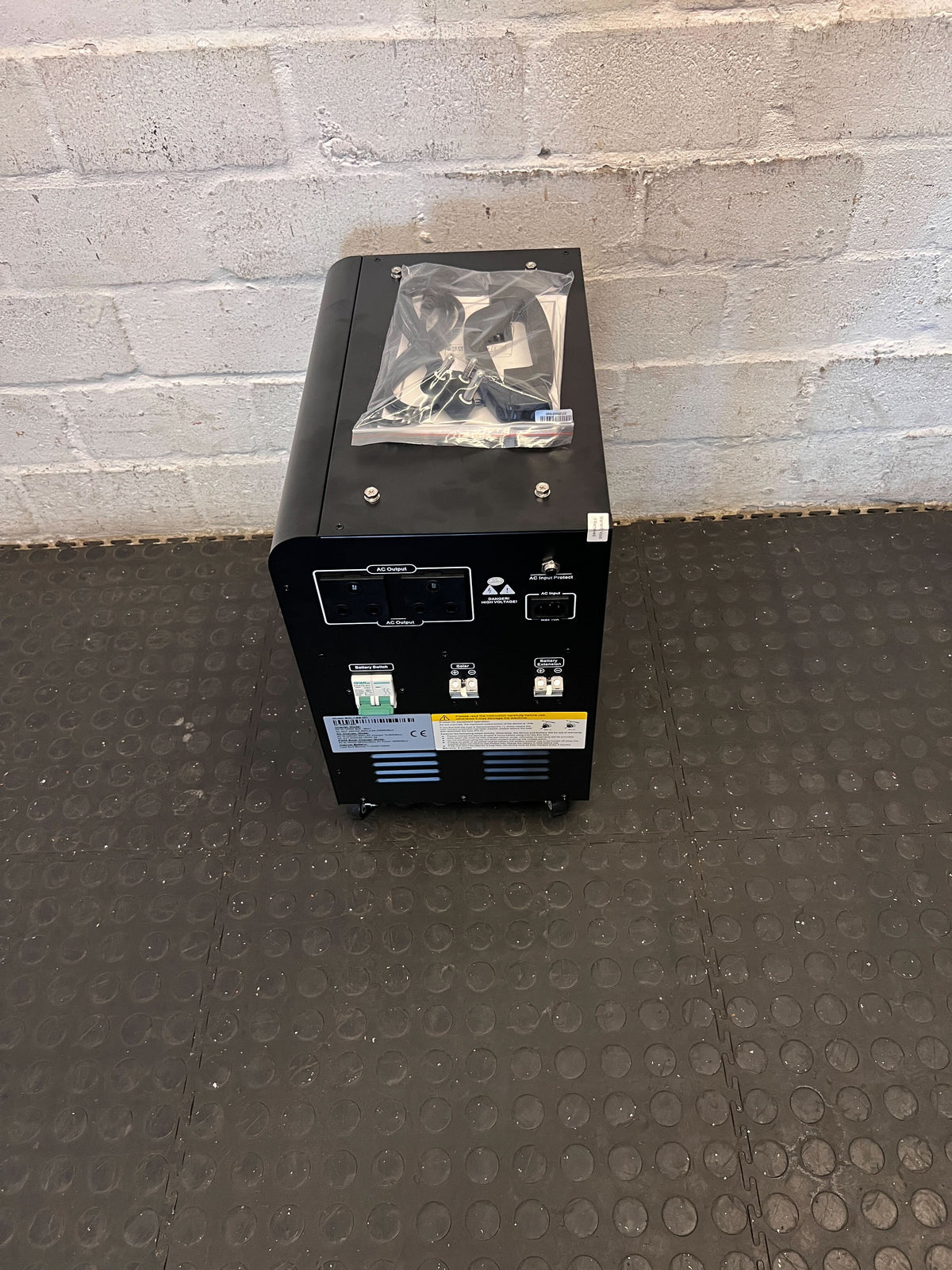 Mecer Portable Power Inverter / UPS System - 2ndhandwarehouse.com