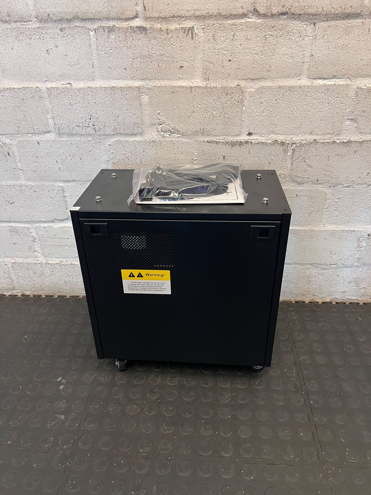 Mecer Portable Power Inverter / UPS System - 2ndhandwarehouse.com