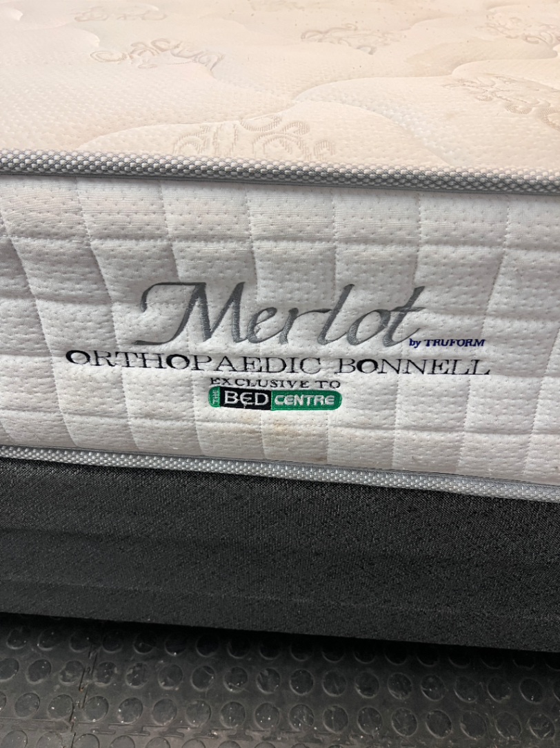 Merlot Orthopaedic Bonnell Double Base Set — Good Working Order