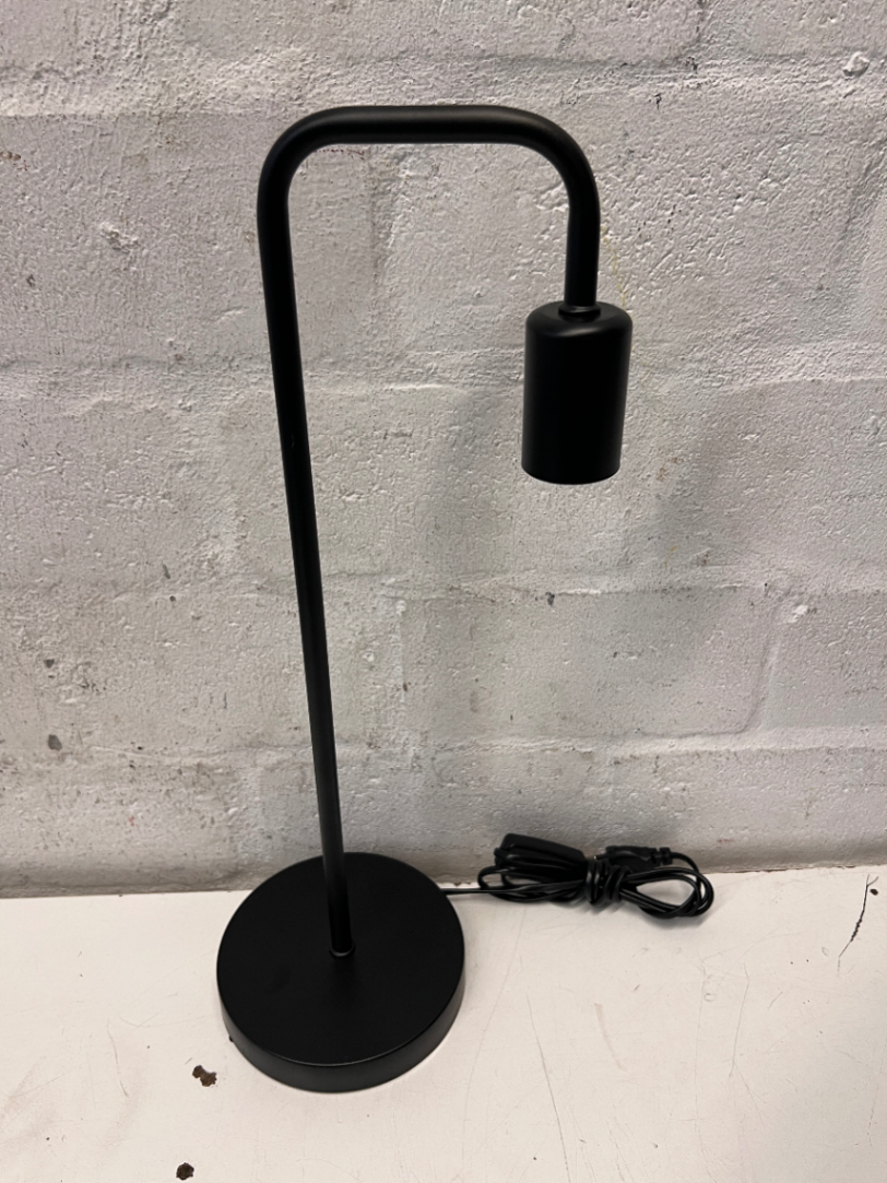 Minimalist Industrial Black Table Lamp — New Condition