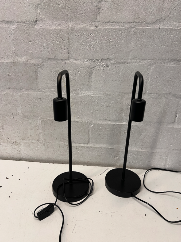 Minimalist Industrial Black Table Lamp — New Condition