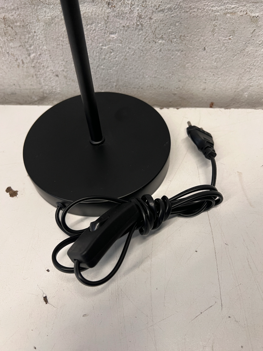 Minimalist Industrial Black Table Lamp — New Condition