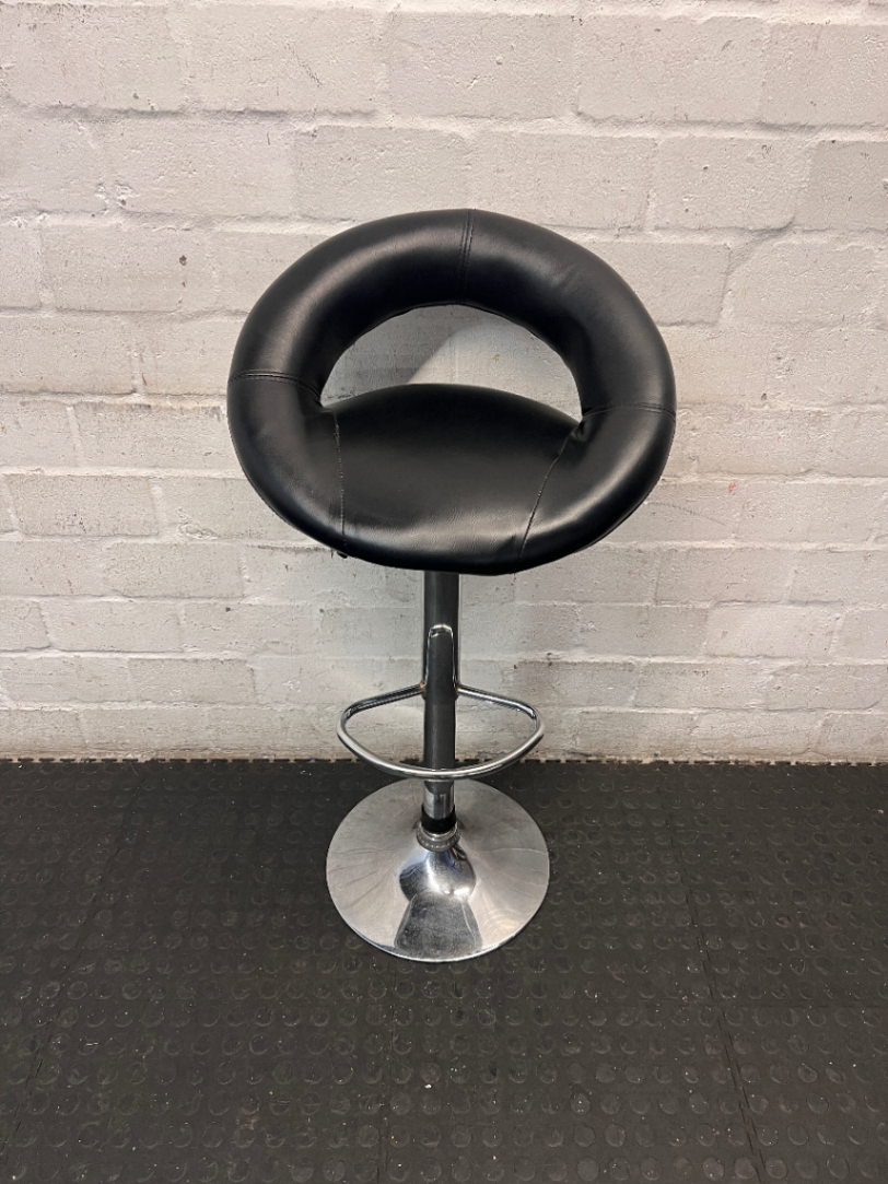 Modern Black Faux Leather Bar Stool with Chrome Base - 2ndhandwarehouse.com