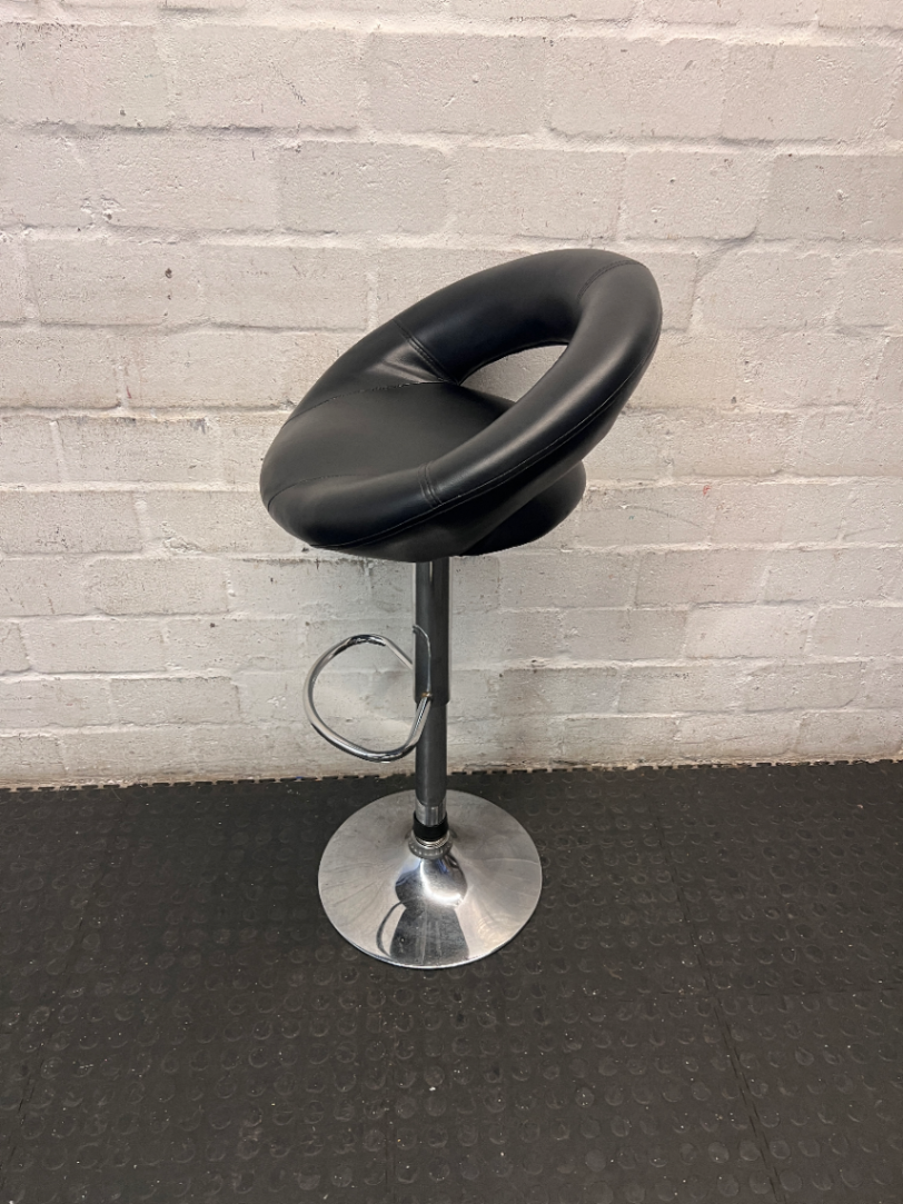 Modern Black Faux Leather Bar Stool with Chrome Base - 2ndhandwarehouse.com