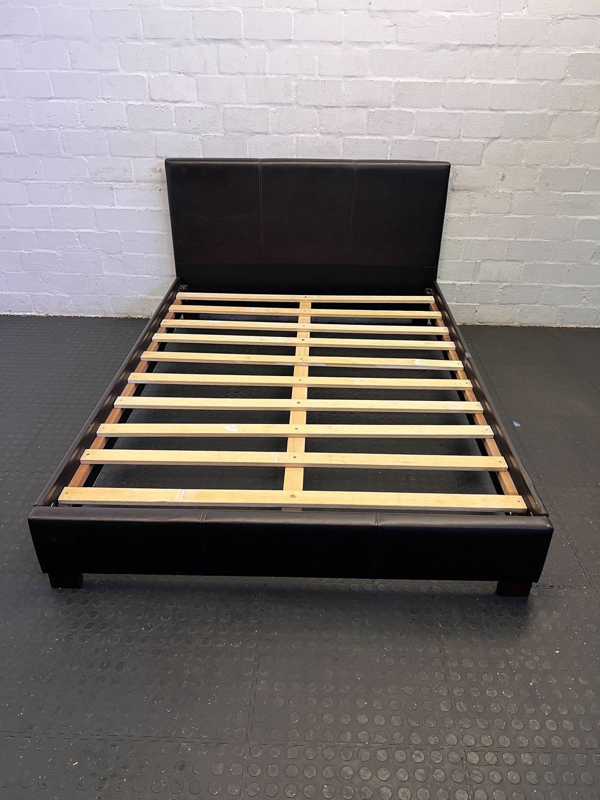 👩‍❤️‍👨 Modern Black Faux Leather Bed Frame with Minor Wear - REDUCED