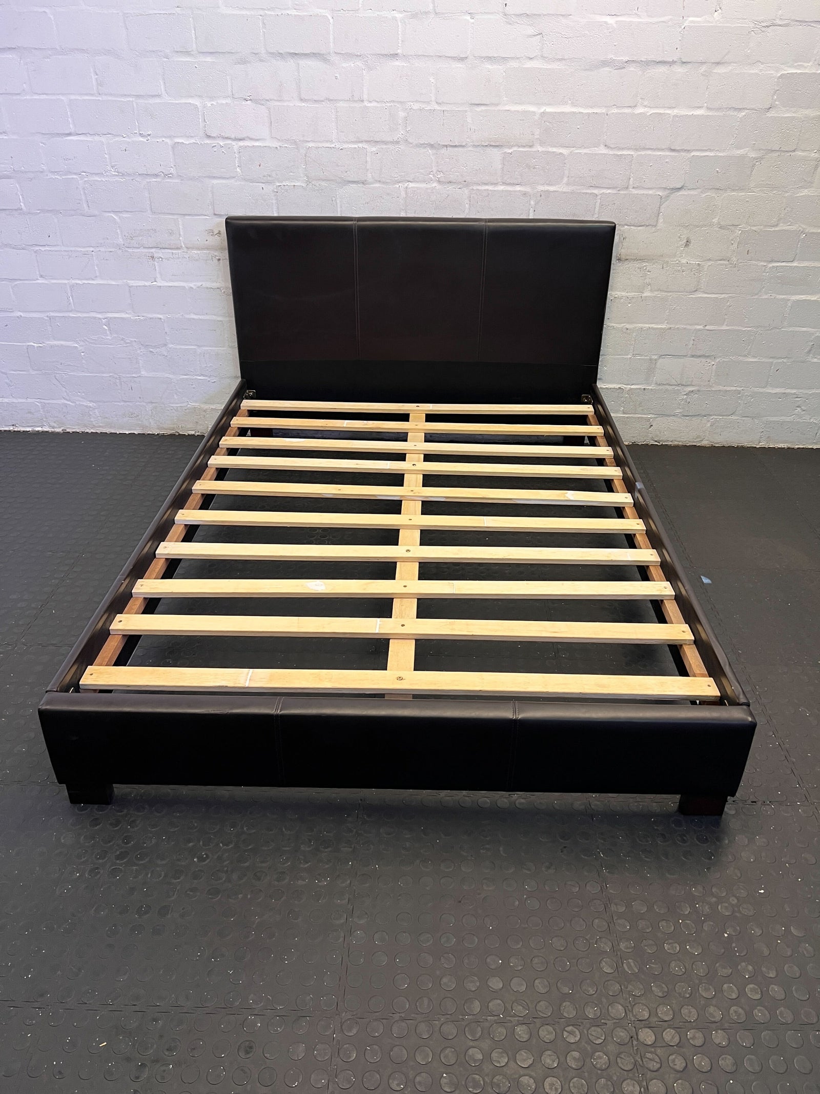 👩‍❤️‍👨 Modern Black Faux Leather Bed Frame with Minor Wear - REDUCED