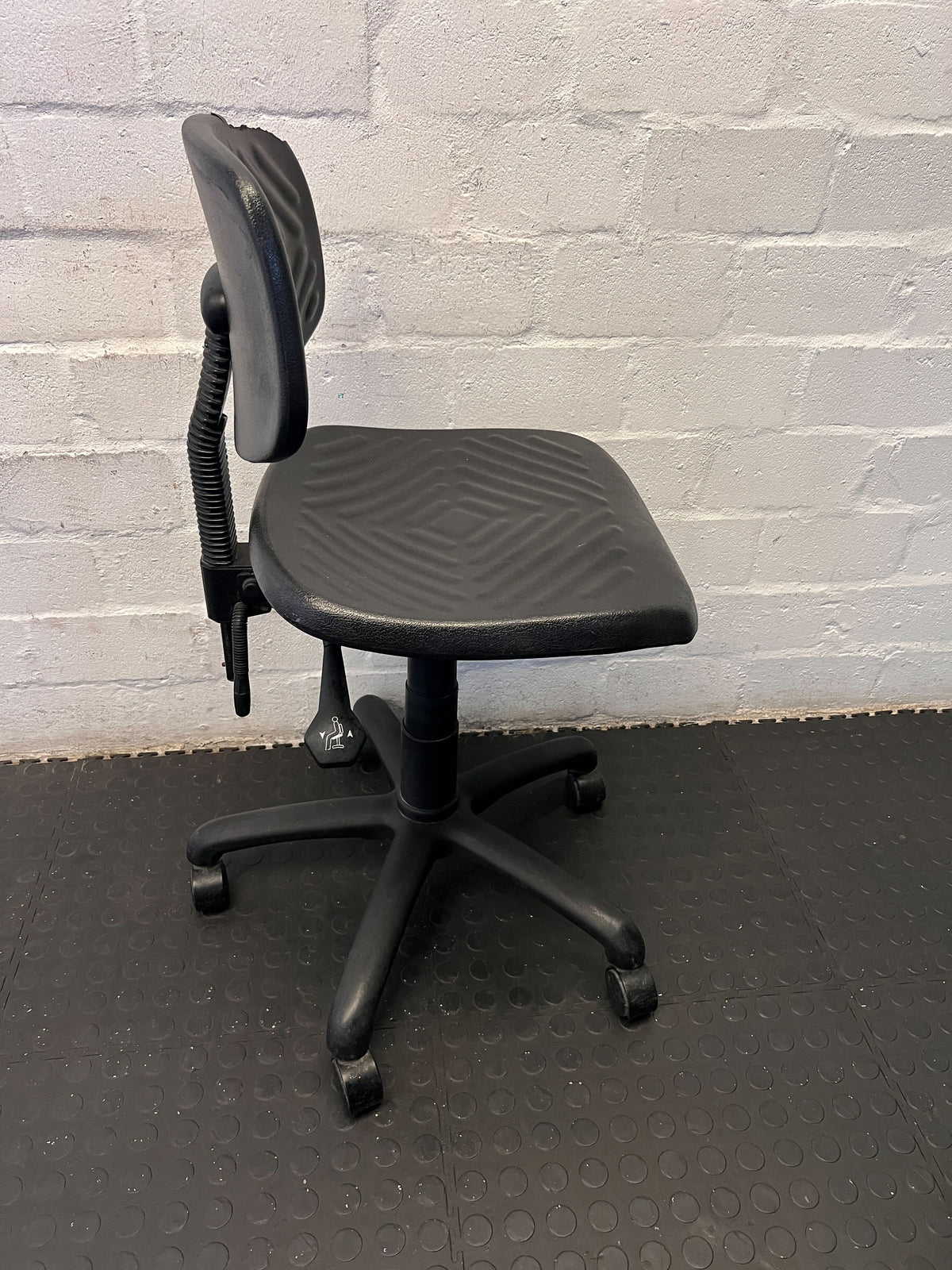 Modern Black Office Chair with Minor Wear