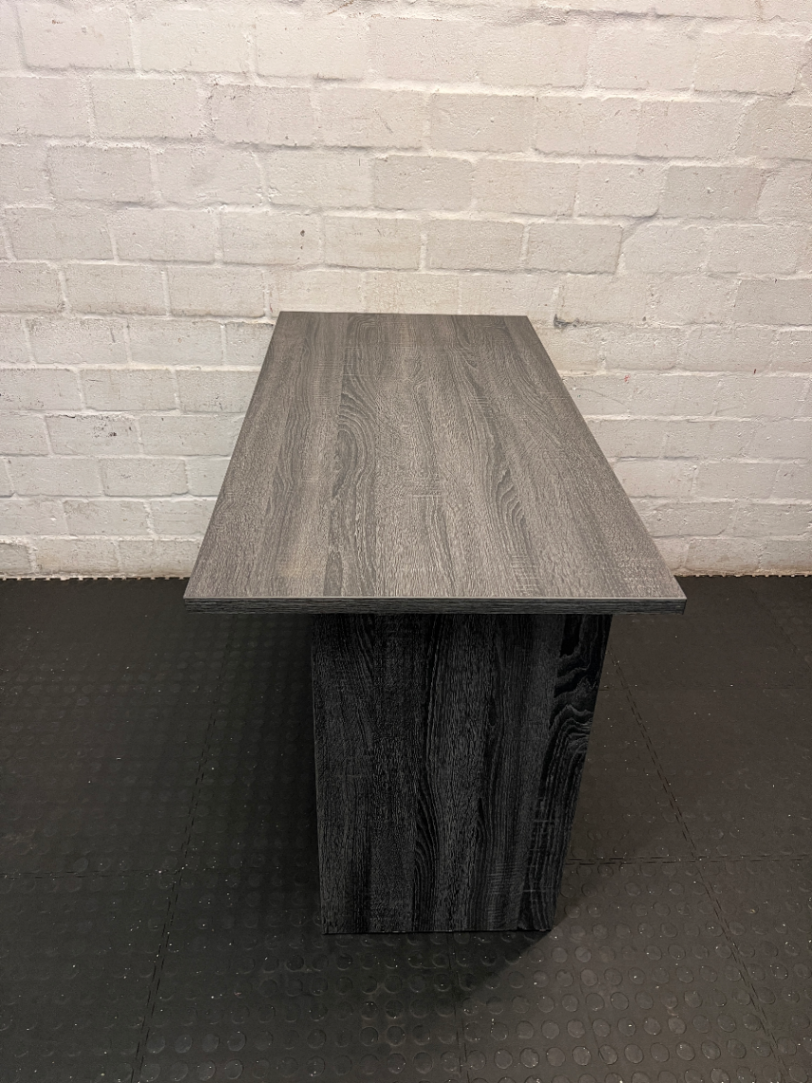 Modern Grey 3-Drawer Desk - Minor Bottom Corner Wear - 2ndhandwarehouse.com