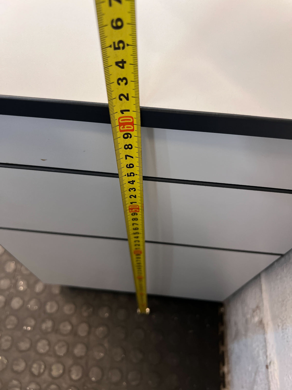 Modern Grey Mobile 3-Drawer Filing Cabinet with Lock - 2ndhandwarehouse.com