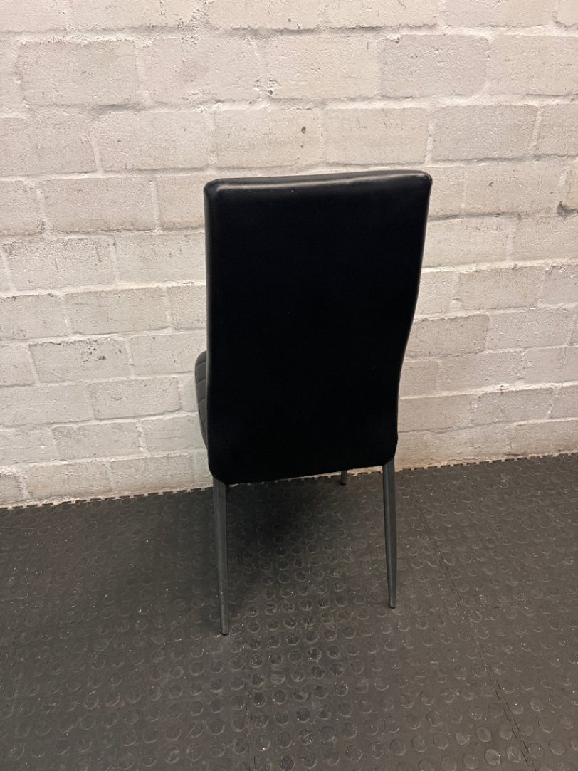 Modern High-Back Ribbed Dining Chair in Black