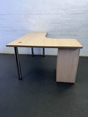 Modern L-Shaped Office Desk with Storage