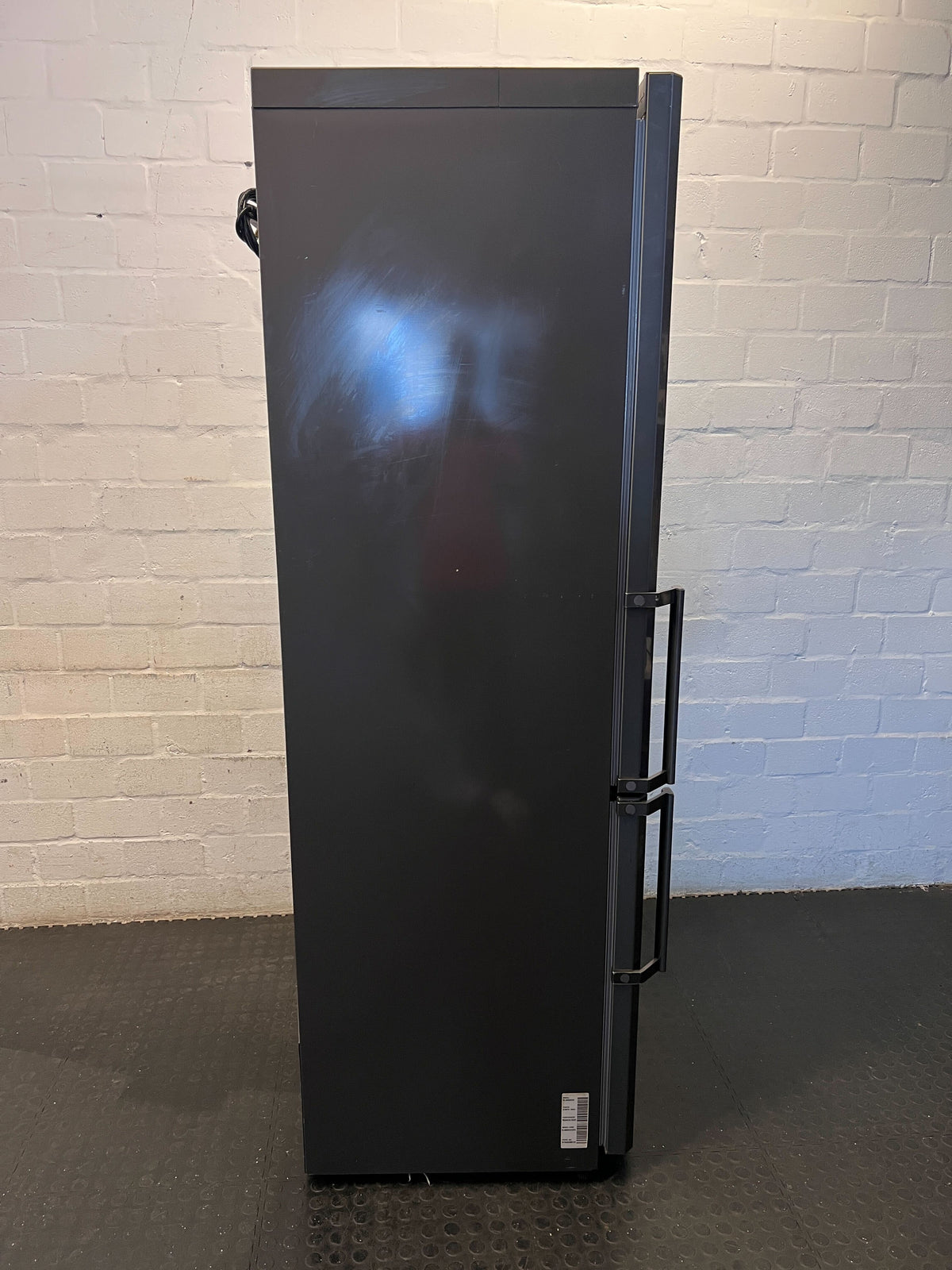 Modern Samsung Fridge Freezer with Water & Ice Dispenser - Some scratches - 2ndhandwarehouse.com