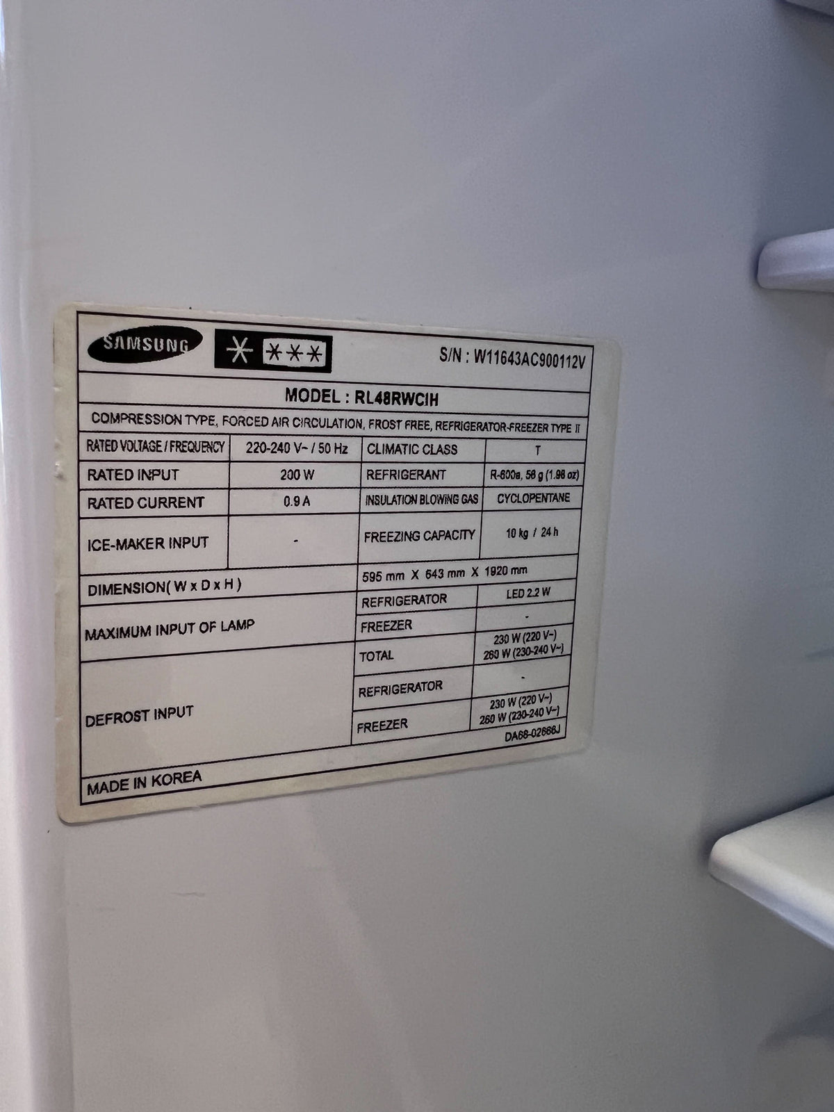 Modern Samsung Fridge Freezer with Water & Ice Dispenser - Some scratches - 2ndhandwarehouse.com