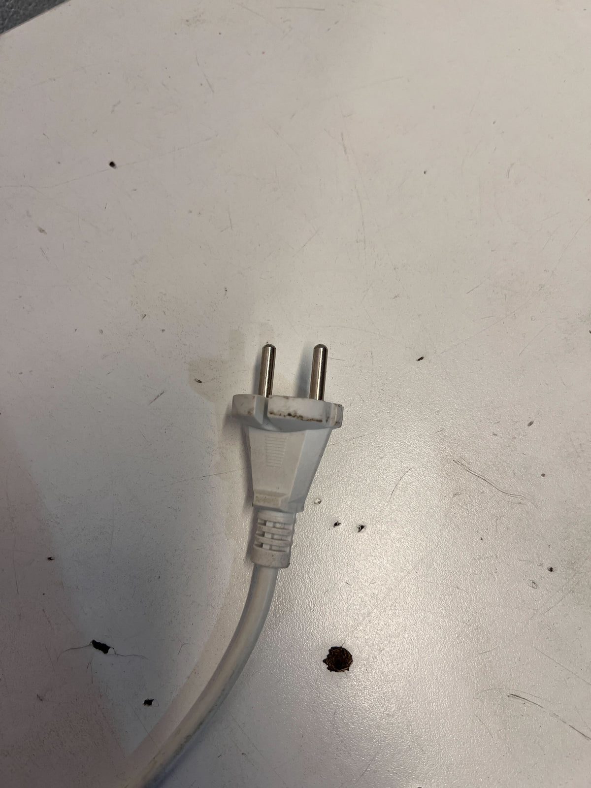 Modern Silver Tower Fan with Remote Control – Minor Scratches