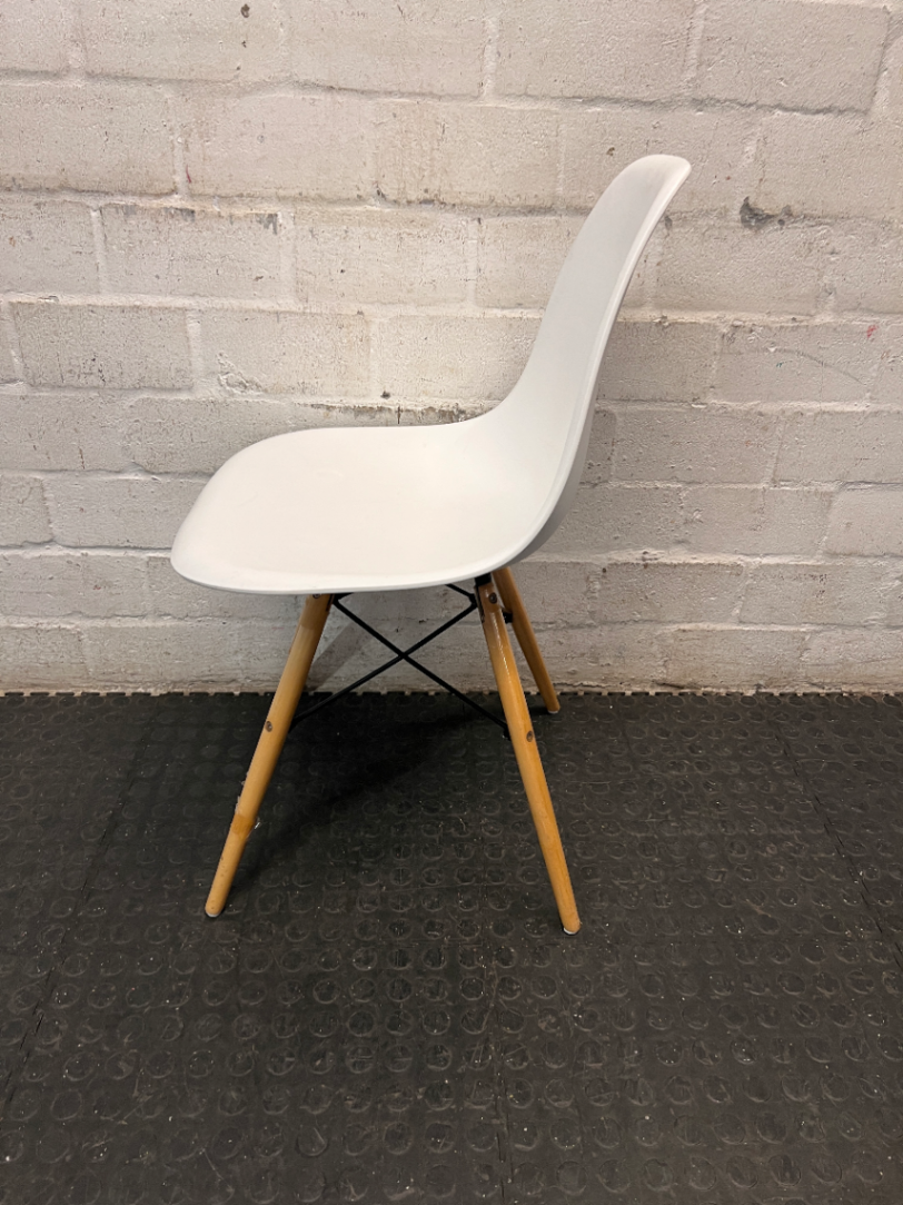 Moulded White Dining Chair with Wooden Legs — Visible Wear and Fair Condition