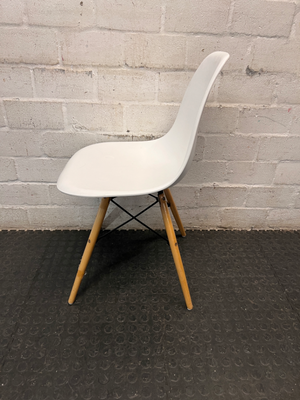 Moulded White Dining Chair with Wooden Legs — Visible Wear and Fair Condition