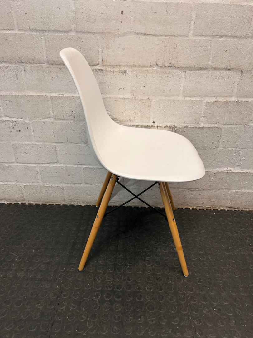 Moulded White Dining Chair with Wooden Legs — Visible Wear and Fair Condition