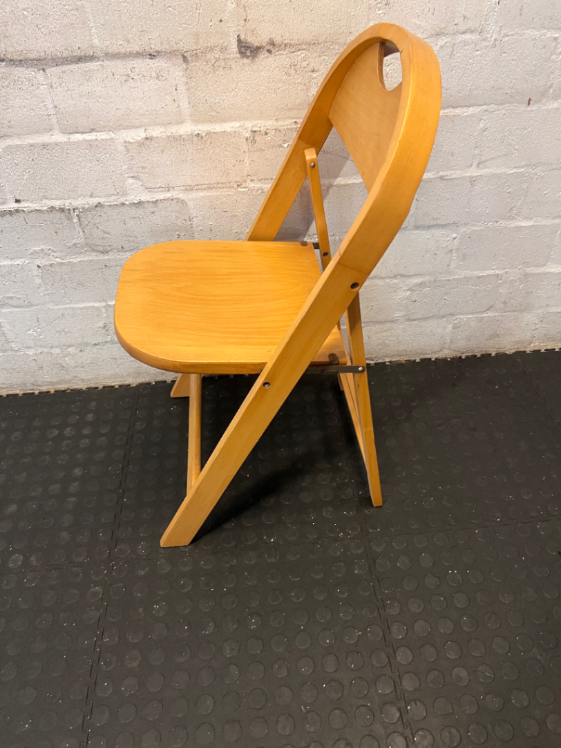 Natural Wood Folding Chair - Excellent Condition - 2ndhandwarehouse.com