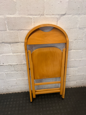 Natural Wood Folding Chair - Excellent Condition - 2ndhandwarehouse.com