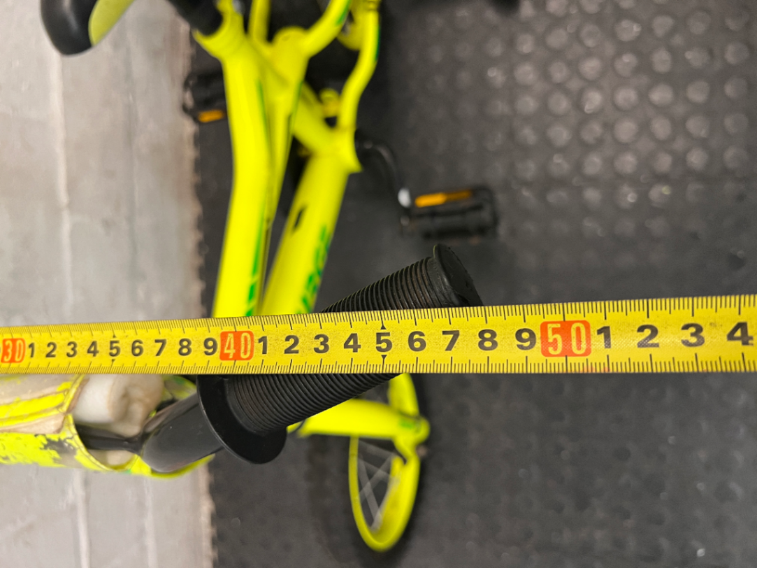 Neon Yellow Surge Kids Bicycle with Training Wheel — Very Good Condition