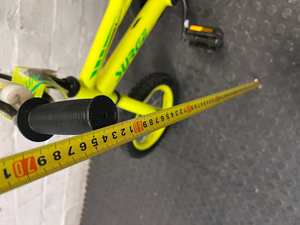 Neon Yellow Surge Kids Bicycle with Training Wheel — Very Good Condition