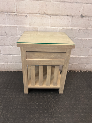 Oak-Finish Bedside Table with Glass Top — High-Quality Pre-owned Condition