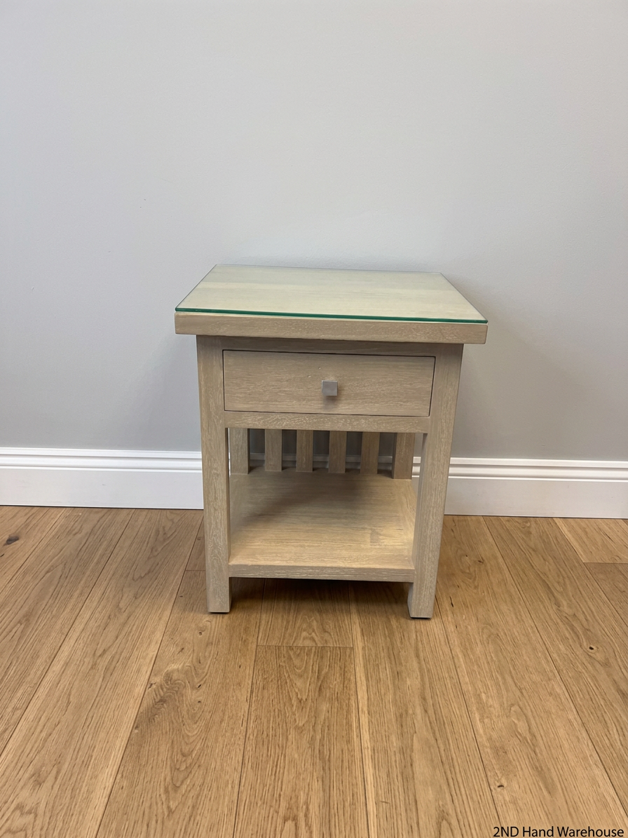 Oak-Finish Bedside Table with Glass Top — High-Quality Pre-owned Condition
