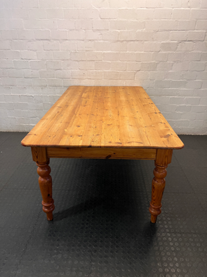 Oregon Pine 8-Seater Dining Table with Turned Legs — Good Used Condition - 2ndhandwarehouse.com