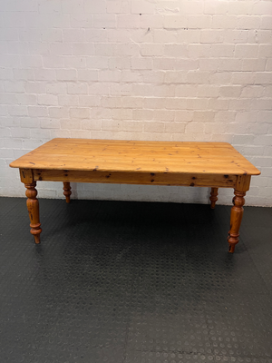 Oregon Pine 8-Seater Dining Table with Turned Legs — Good Used Condition - 2ndhandwarehouse.com