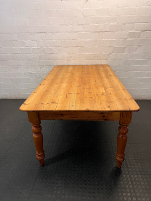 Oregon Pine 8-Seater Dining Table with Turned Legs — Good Used Condition - 2ndhandwarehouse.com