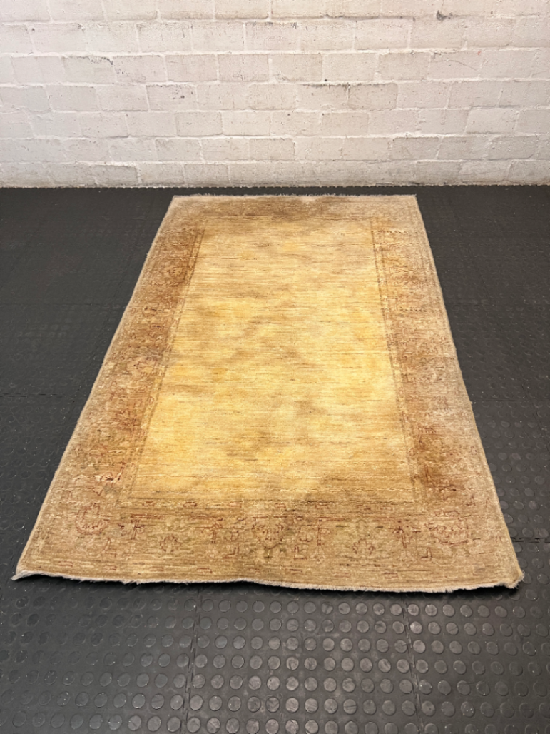 Ornate Patterned Area Rug in Golden Earth Tones