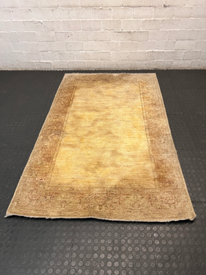 Ornate Patterned Area Rug in Golden Earth Tones