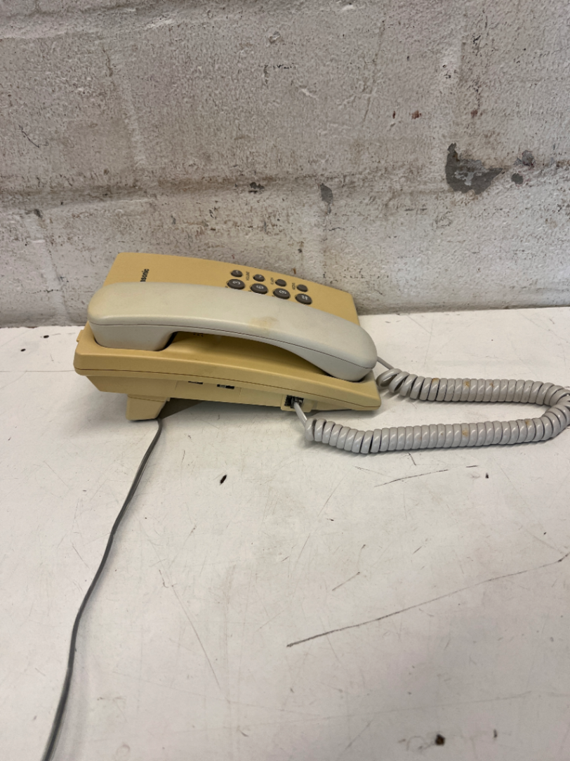 Panasonic KX-TS500SA Desk Phone - Discoloured Handset, Sold As-Is - 2ndhandwarehouse.com