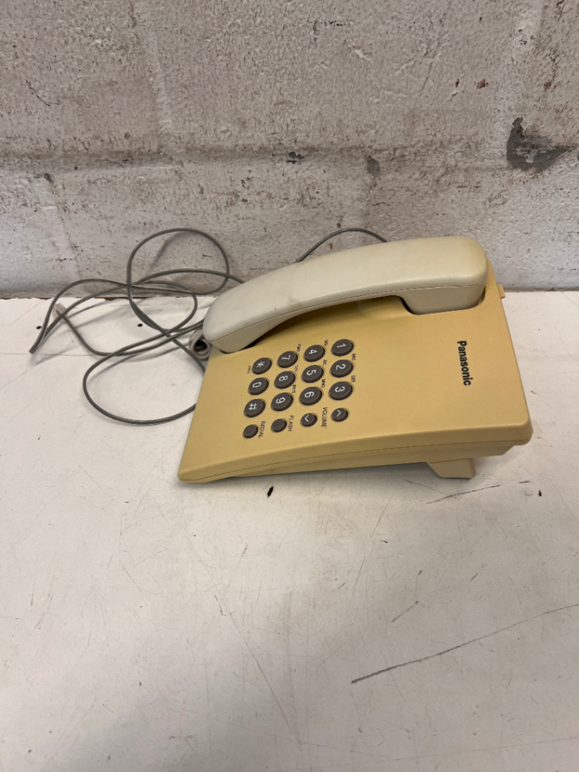 Panasonic KX-TS500SA Desk Phone - Discoloured Handset, Sold As-Is - 2ndhandwarehouse.com