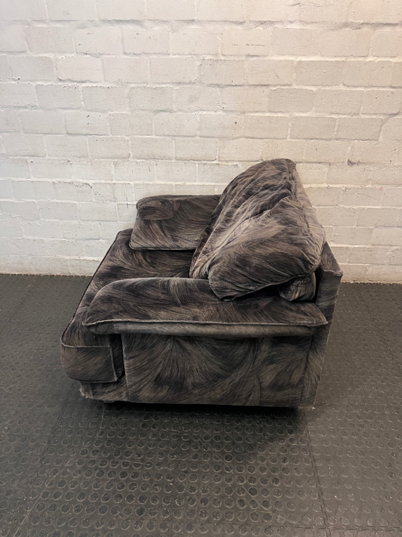 Oversized Fabric 1 Seater Couch with Feathered Pattern