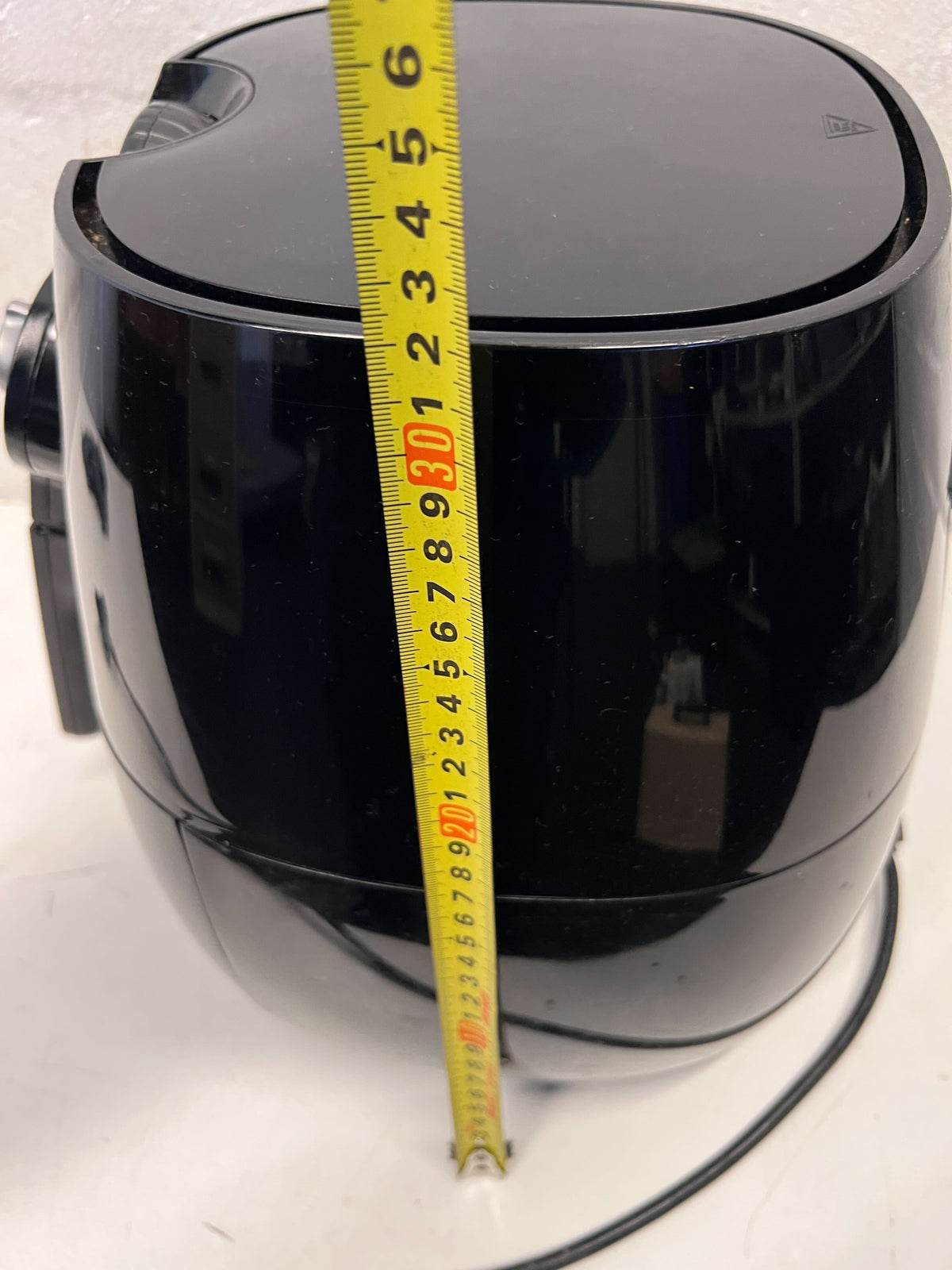 Philips Black Air Fryer – Healthy Cooking with Minor Scratches