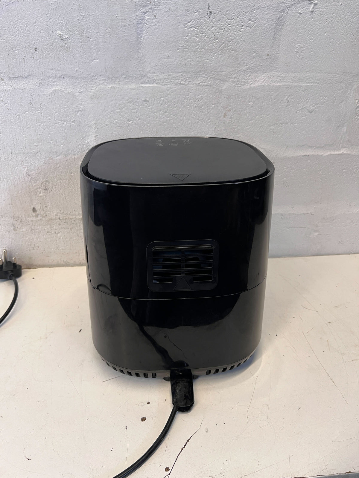 Philips Essential Airfryer - Black & Compact for Healthier Frying