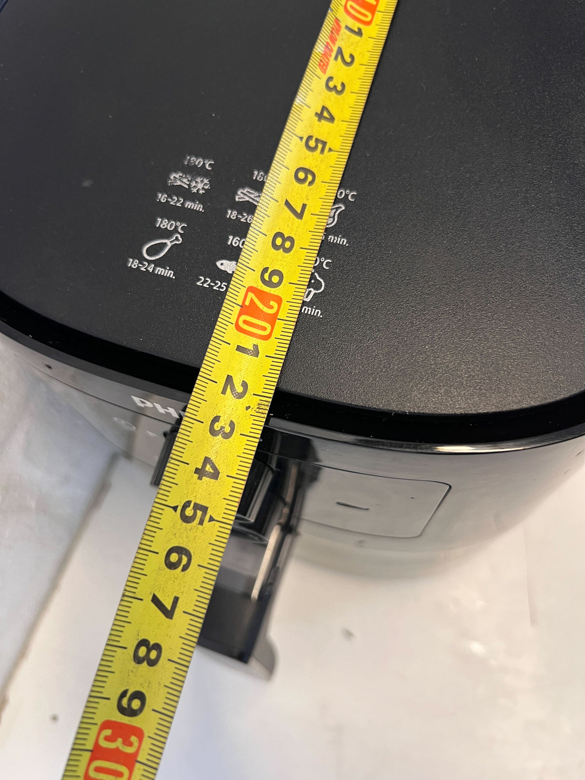 Philips Essential Airfryer - Black & Compact for Healthier Frying