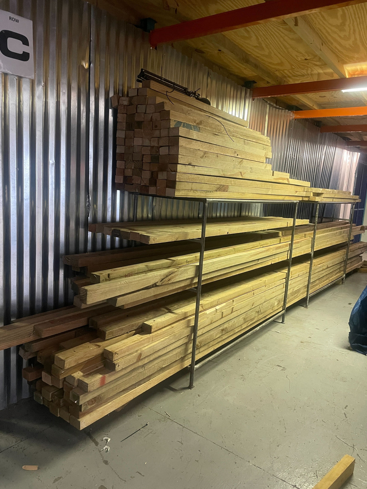 Pine Beams – 6 m & 2 m Lengths | Sold per Metre (approx. 70 × 50 mm).