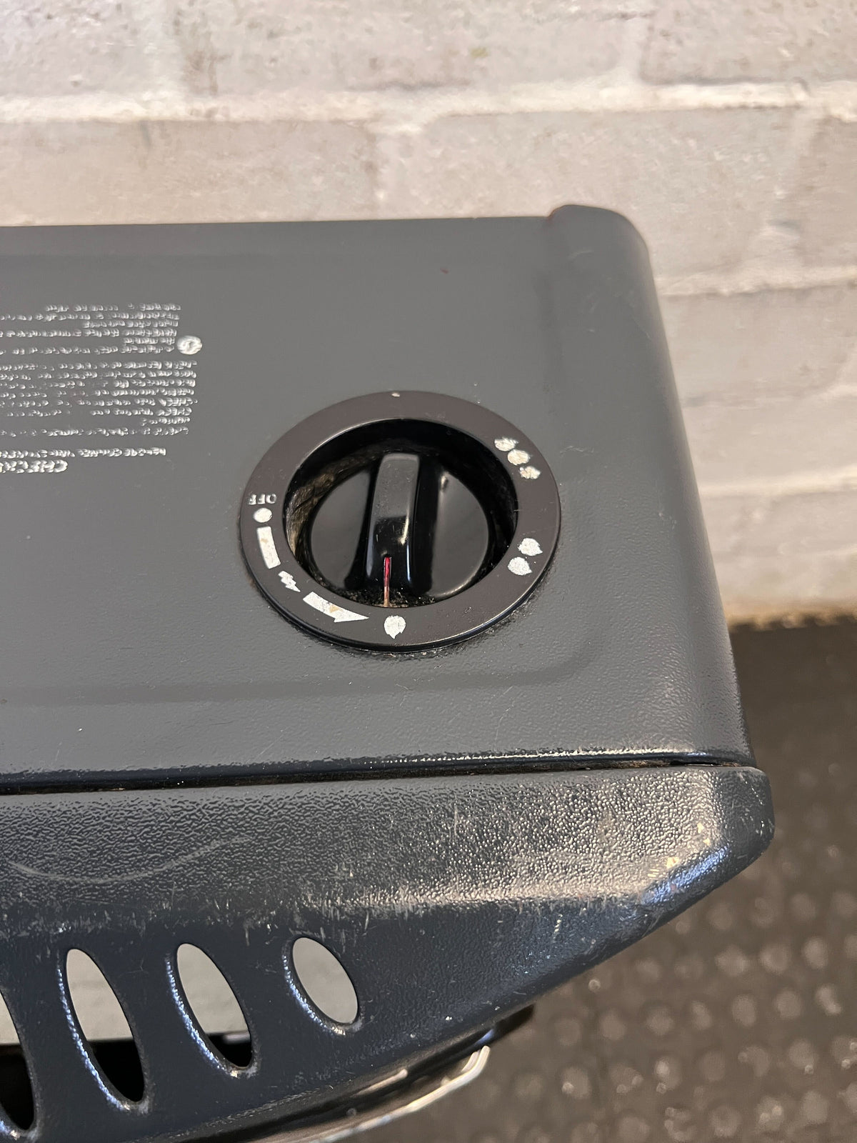 ALVA Gas Heater with Minor Scratches - PRICE DROP