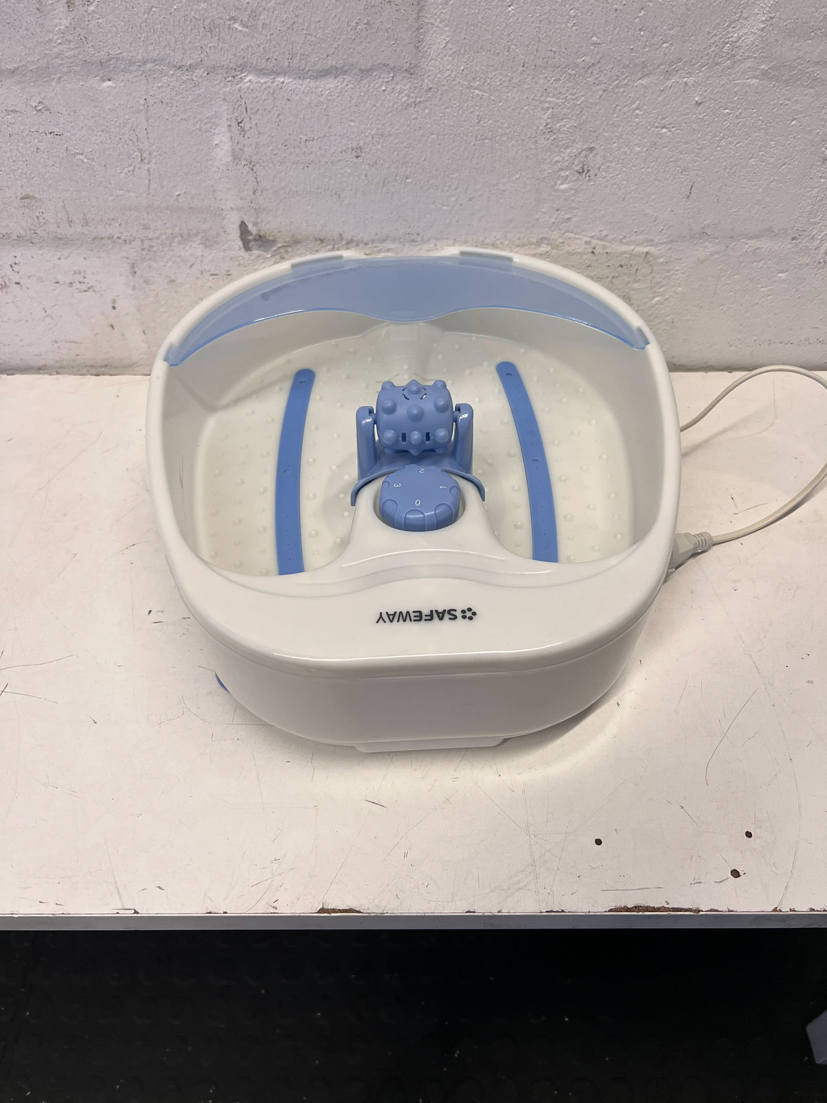 Rejuvenating Foot Spa, White & Blue, Minor Surface Scratches