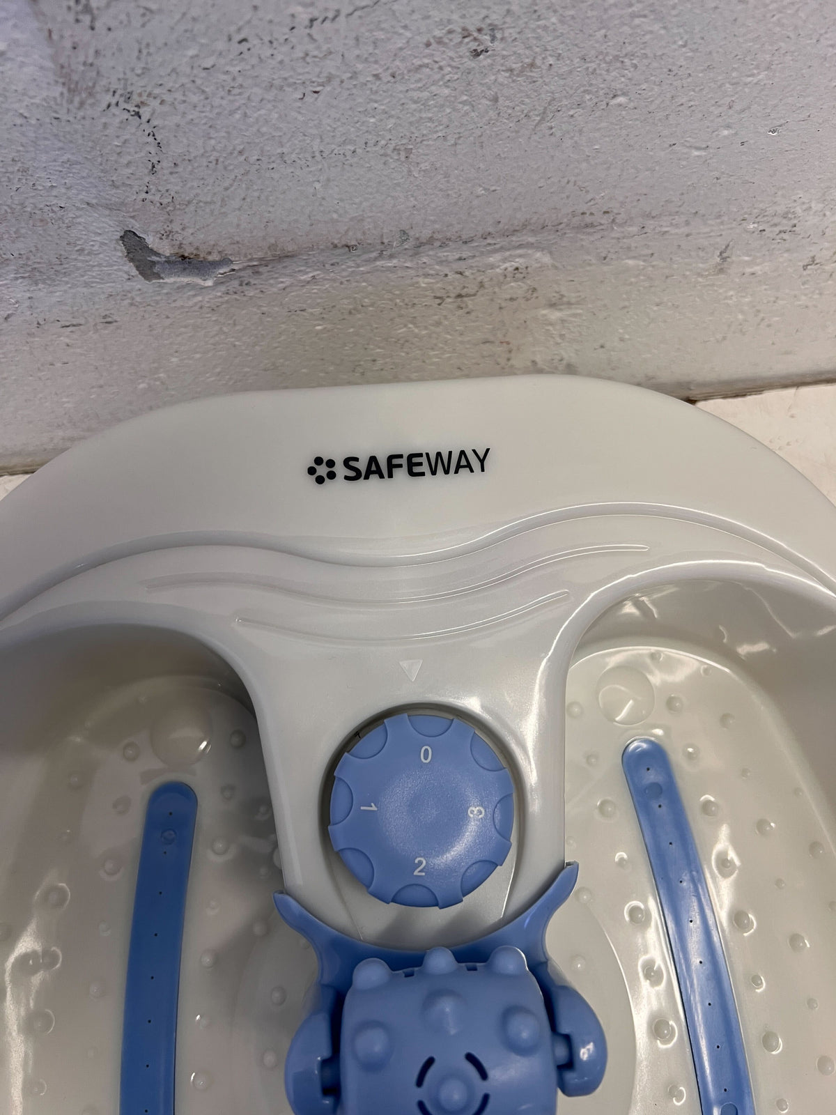 Rejuvenating Foot Spa, White & Blue, Minor Surface Scratches