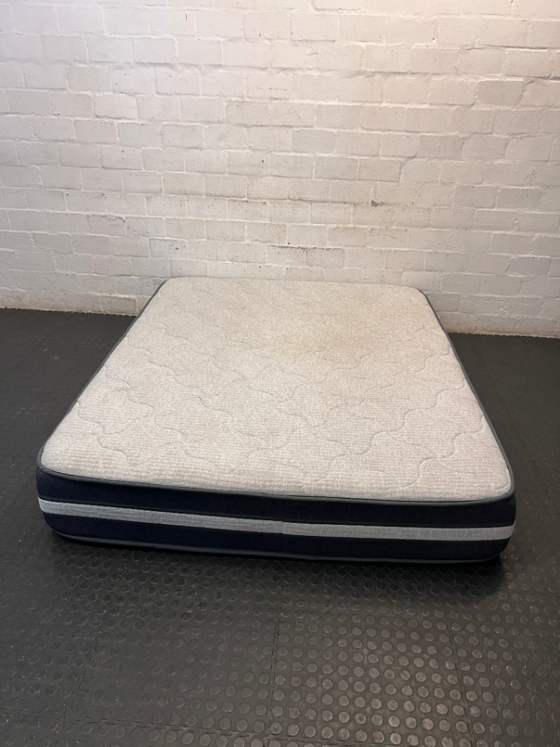 Restonic iDream Max Ultra Flex Queen Mattress — High-Quality Functional C - 2ndhandwarehouse.com
