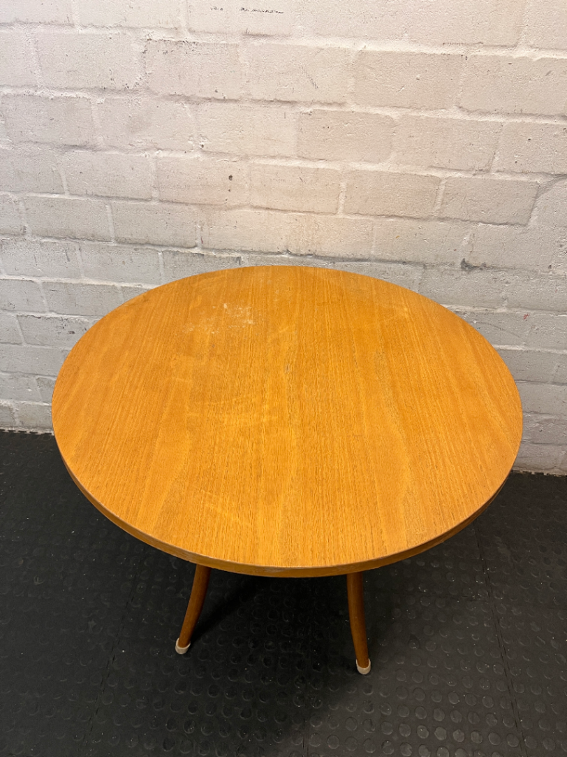 Round Wooden Pedestal Dining Table with Curved Legs - 2ndhandwarehouse.com