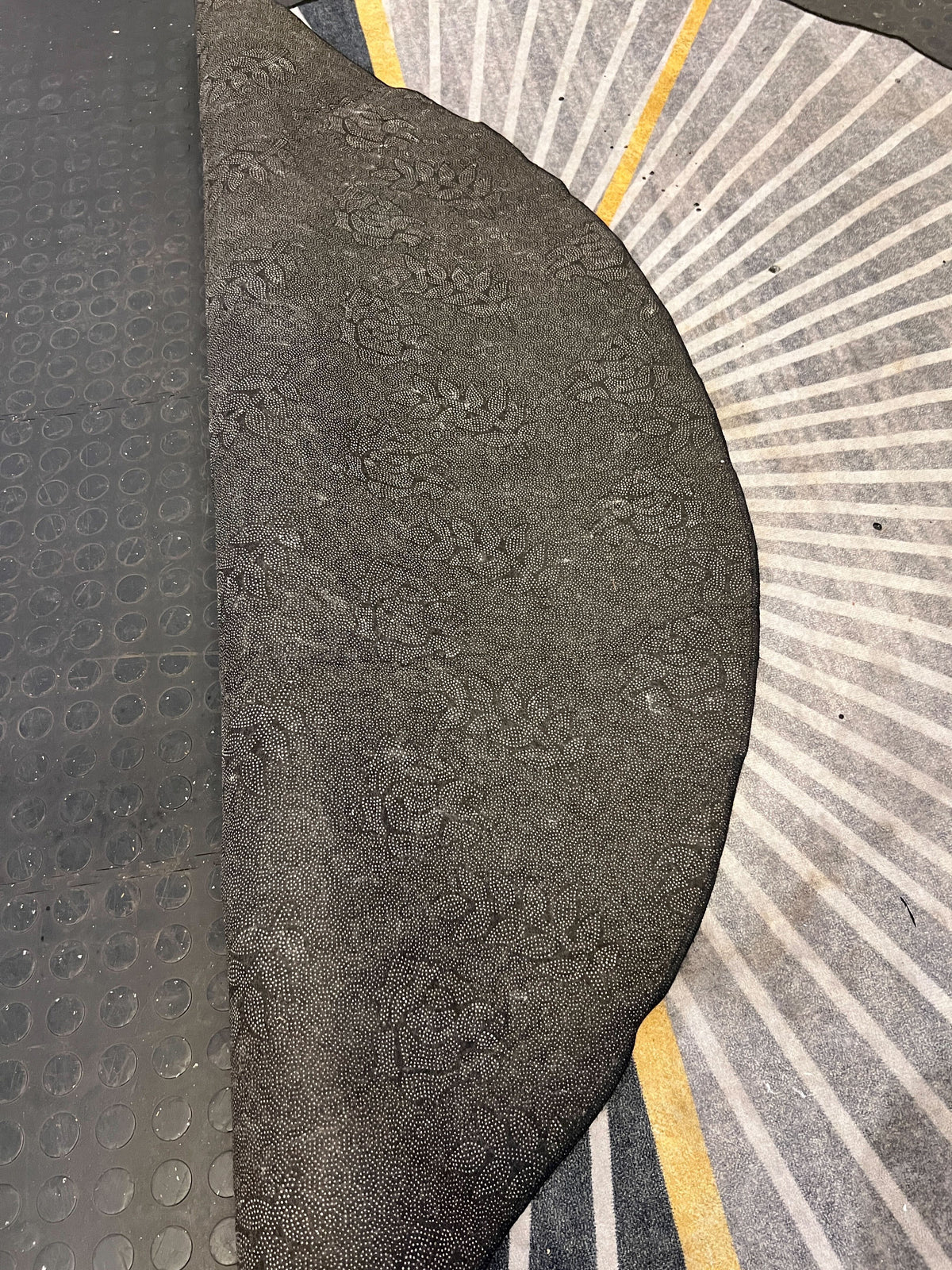 Rug  -Rec08K707VA5V- GOOD TO UPLOAD - Fair used - PRICE DROP