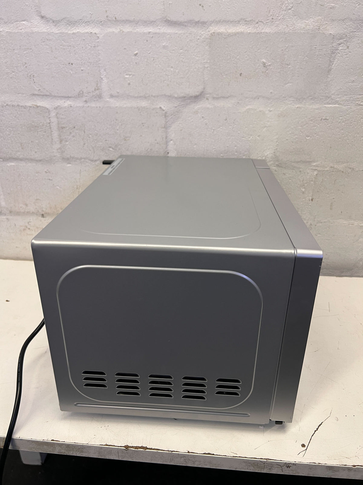 Russell Hobbs Silver Digital Microwave - Pre-Loved Kitchen Essential