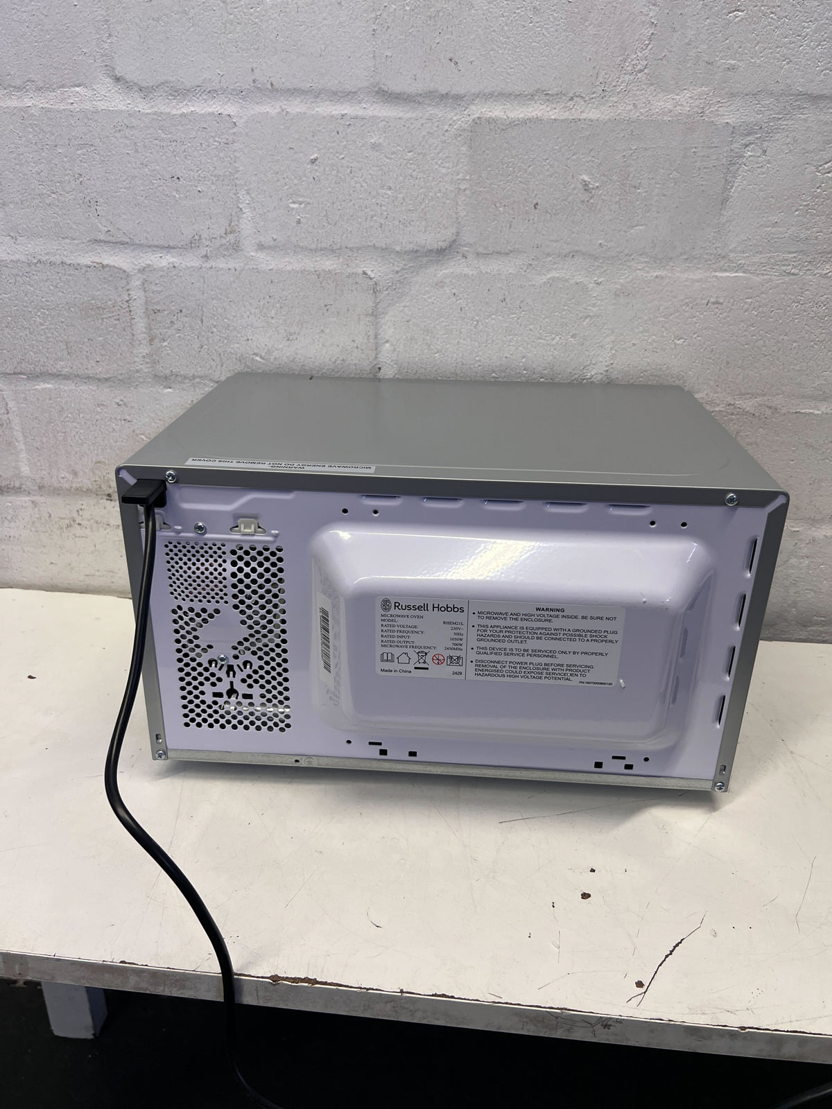 Russell Hobbs Silver Digital Microwave - Pre-Loved Kitchen Essential