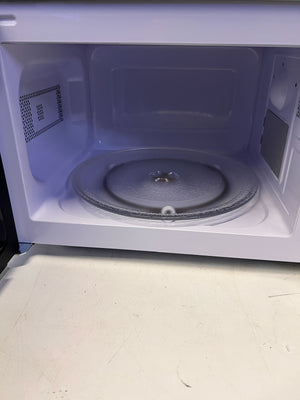 Russell Hobbs Silver Digital Microwave - Pre-Loved Kitchen Essential