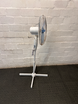 SCE White Pedestal Standing Fan — Working with Heavy Wear and Rust on Guard