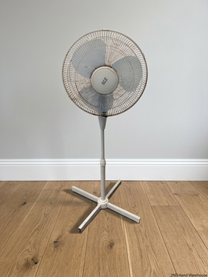 SCE White Pedestal Standing Fan — Working with Heavy Wear and Rust on Guard